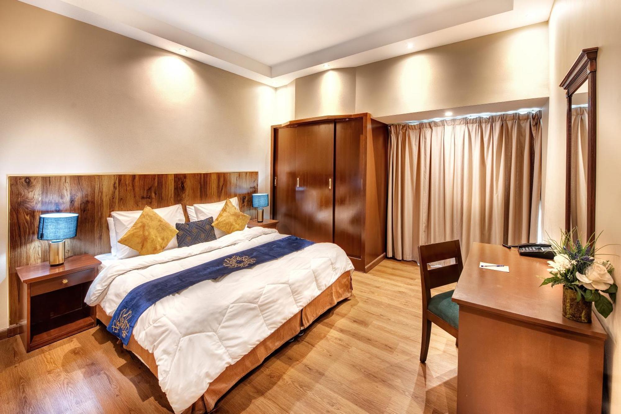 Al Bustan Flats Hotel Sharjah Exterior photo