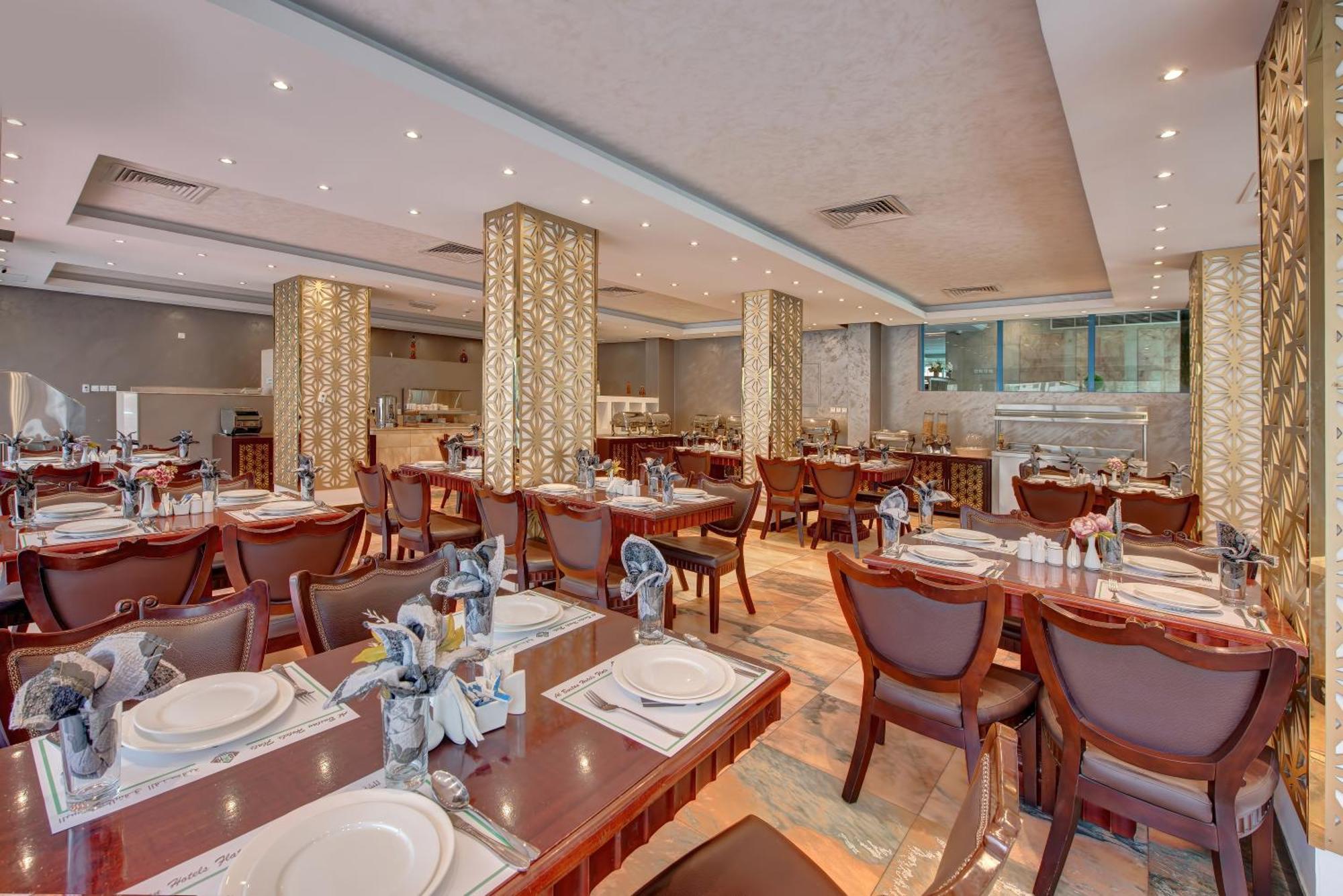 Al Bustan Flats Hotel Sharjah Exterior photo