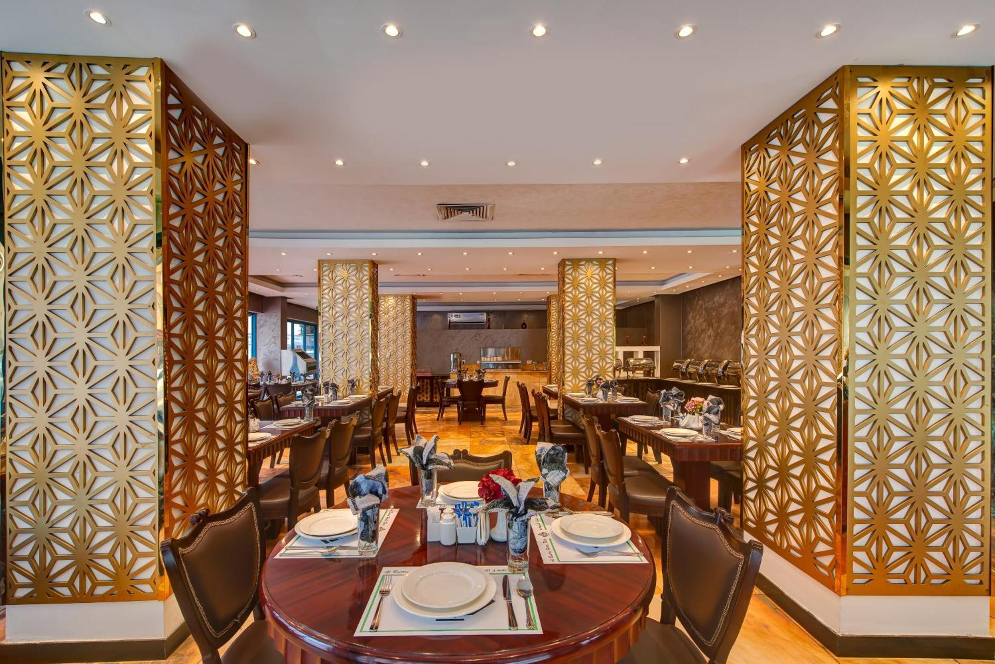 Al Bustan Flats Hotel Sharjah Exterior photo